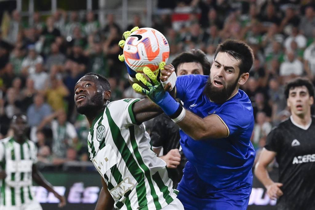 欧冠黑马激战蓝军，卡拉巴赫主场迎大考