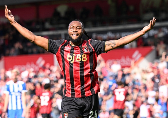 利物浦或冬窗加入塞梅尼奥争夺，转会市场暗流涌动