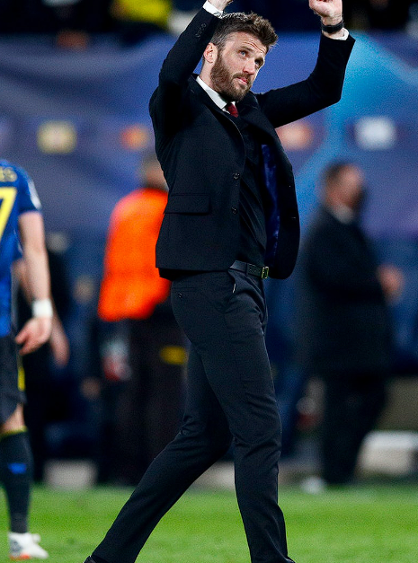 曼联对卡里克态度渐趋积极，转正事宜尚待定夺