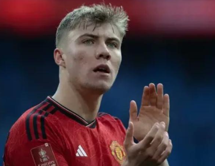 曼联转会动态：拉什福德与霍伊伦或为红魔筹集八千万欧资金